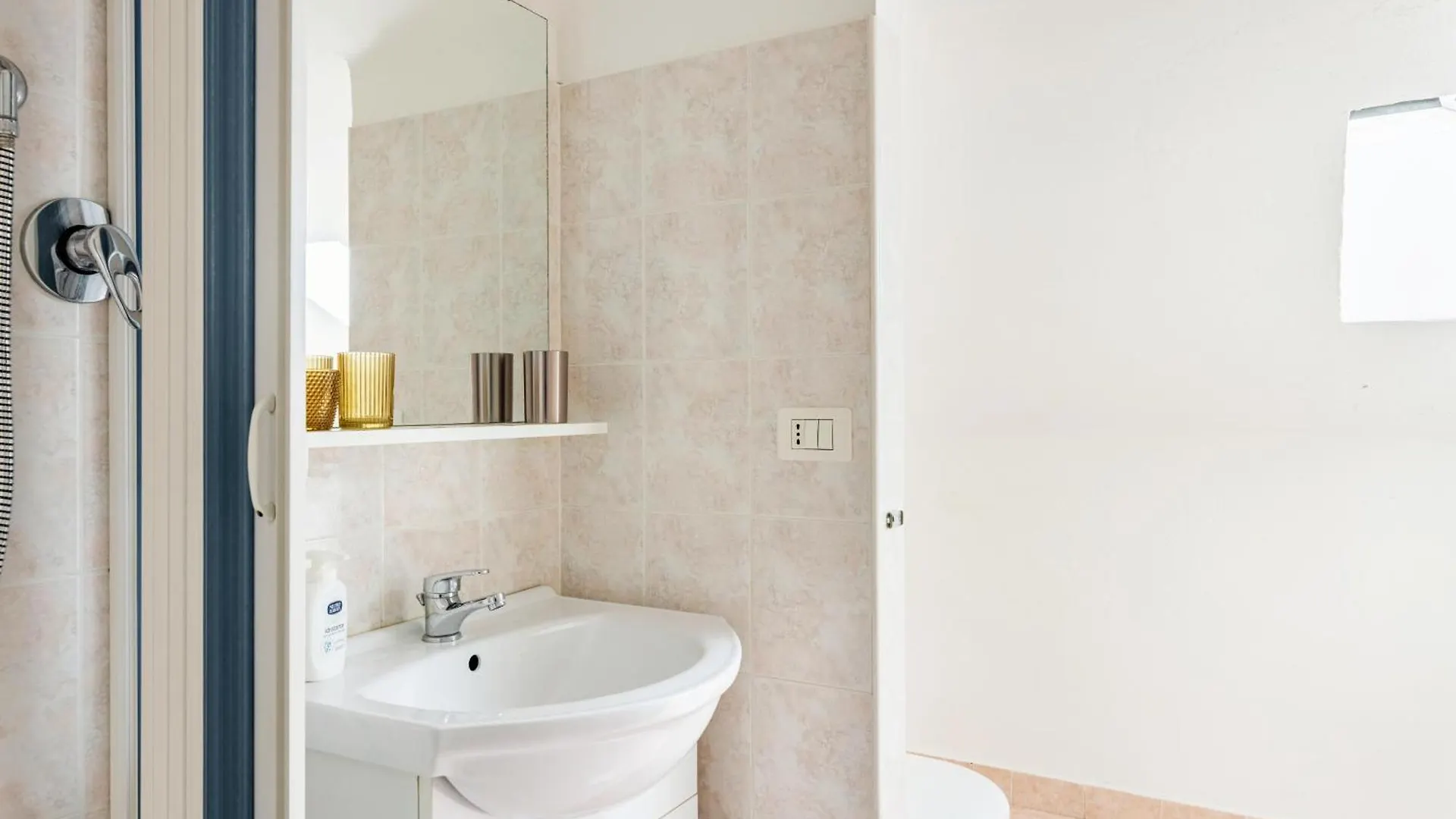 Apartment Mansarda Con Accesso Alla Ciclabile E Al Mare Sanremo