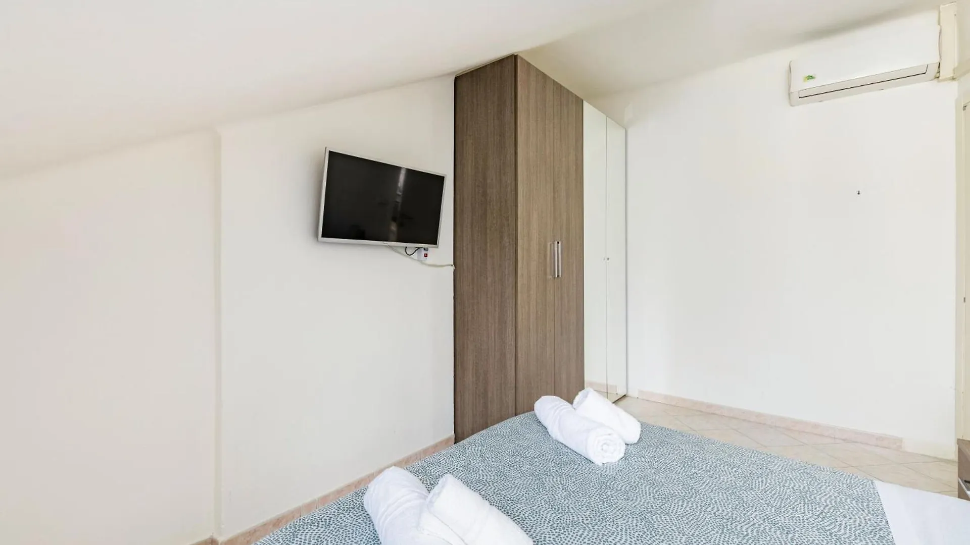Apartment Mansarda Con Accesso Alla Ciclabile E Al Mare Sanremo